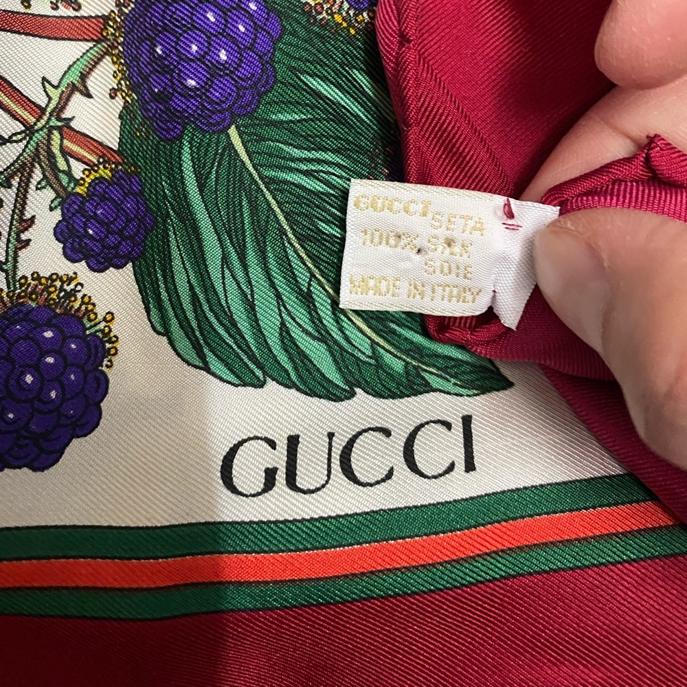 Authentic Gucci Scarf - Picture 4 of 10